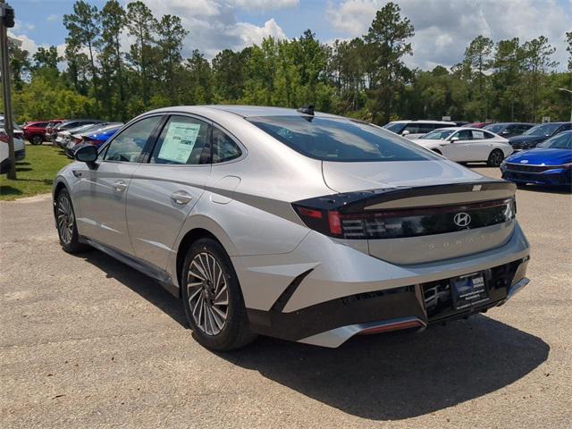new 2025 Hyundai Sonata Hybrid car, priced at $30,640