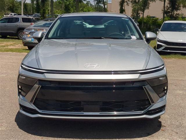 new 2025 Hyundai Sonata Hybrid car, priced at $30,640