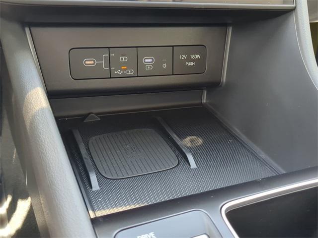 new 2025 Hyundai Sonata Hybrid car, priced at $30,640