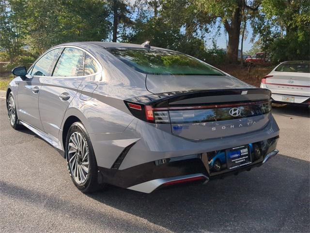 new 2024 Hyundai Sonata Hybrid car, priced at $30,880