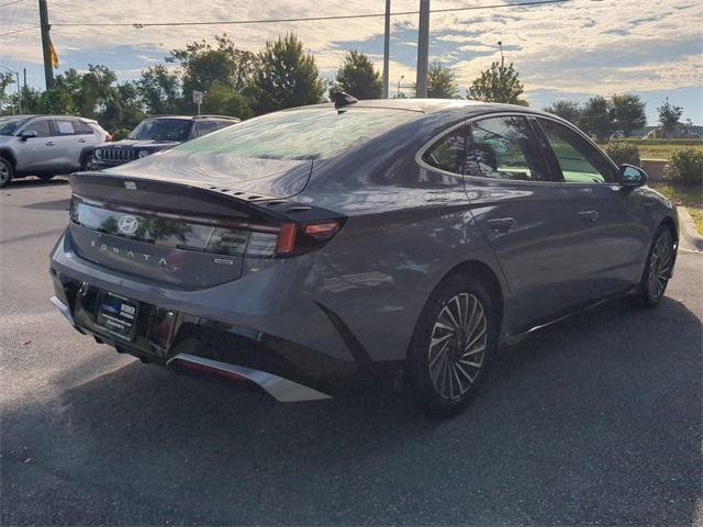 new 2024 Hyundai Sonata Hybrid car, priced at $30,880