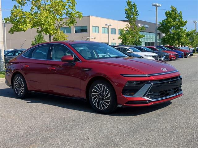 new 2024 Hyundai Sonata Hybrid car, priced at $30,885