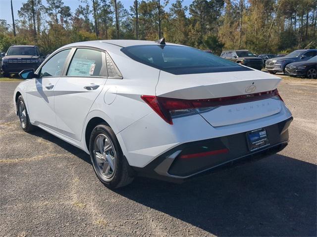 new 2025 Hyundai Elantra car, priced at $22,632