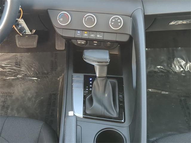 new 2025 Hyundai Elantra car, priced at $22,632
