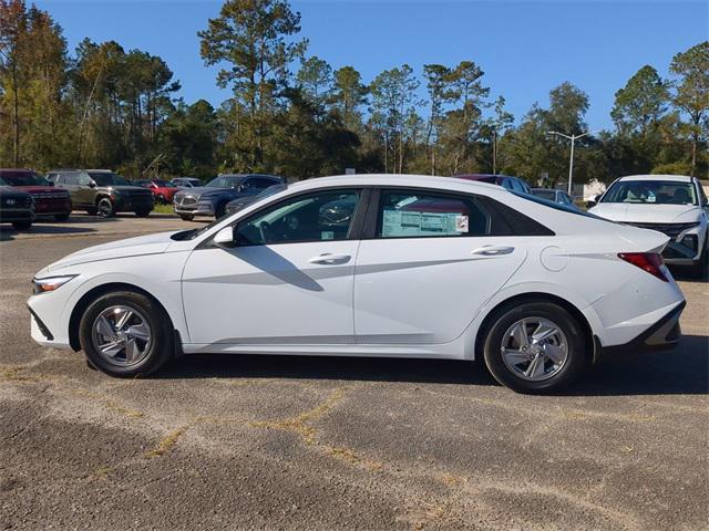 new 2025 Hyundai Elantra car, priced at $22,632
