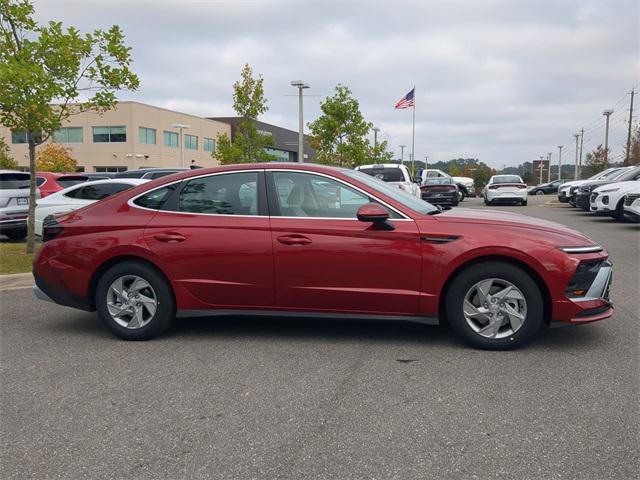 new 2025 Hyundai Sonata car, priced at $28,795