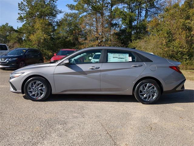 used 2025 Hyundai Elantra car, priced at $25,012