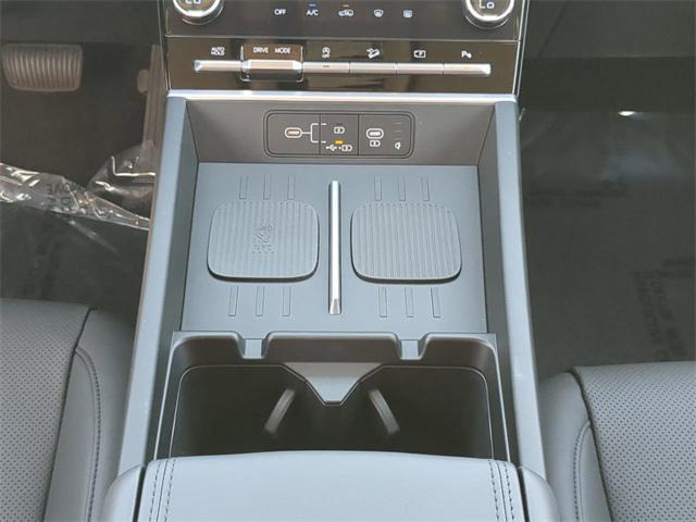 new 2025 Hyundai Santa Fe car, priced at $35,568