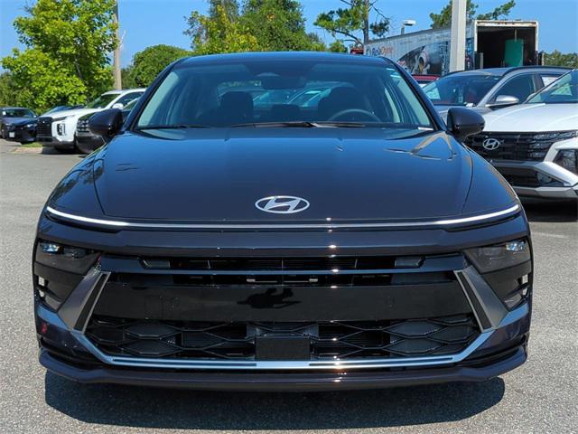new 2025 Hyundai Sonata Hybrid car, priced at $27,696