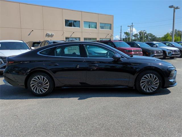 new 2025 Hyundai Sonata Hybrid car, priced at $27,696