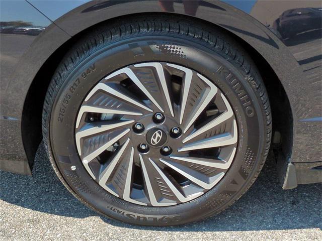 new 2025 Hyundai Sonata Hybrid car, priced at $27,696