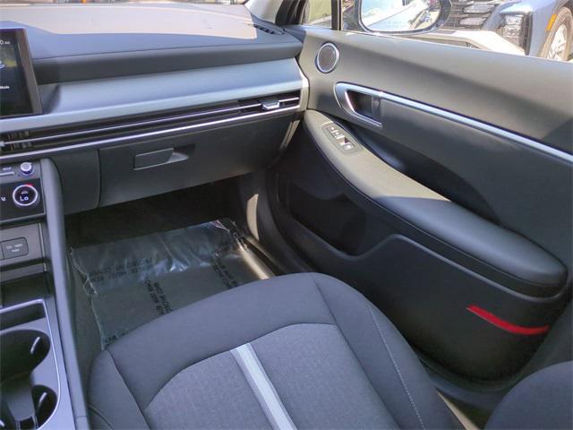 new 2025 Hyundai Sonata Hybrid car, priced at $27,696