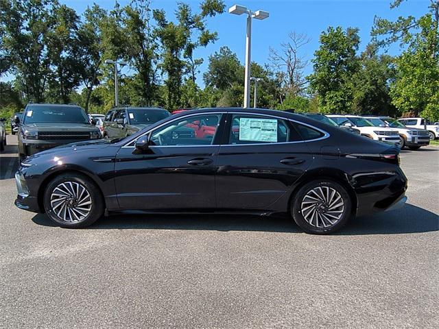 new 2025 Hyundai Sonata Hybrid car, priced at $27,696