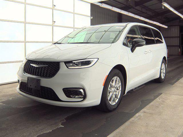 used 2024 Chrysler Pacifica car, priced at $31,047