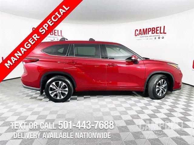 used 2021 Toyota Highlander car, priced at $27,516