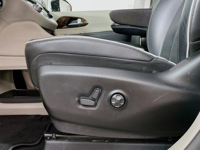 used 2023 Chrysler Pacifica car, priced at $41,703