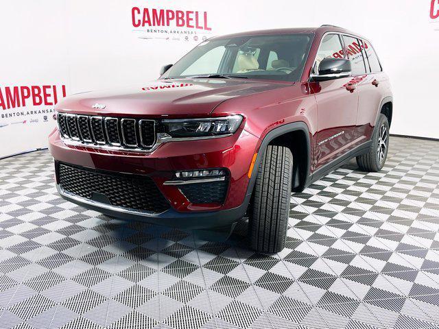 new 2025 Jeep Grand Cherokee car, priced at $44,795