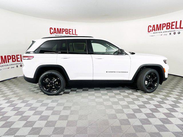 new 2025 Jeep Grand Cherokee car, priced at $51,613