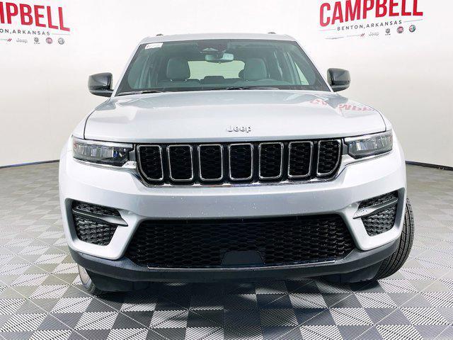 new 2024 Jeep Grand Cherokee car, priced at $37,465