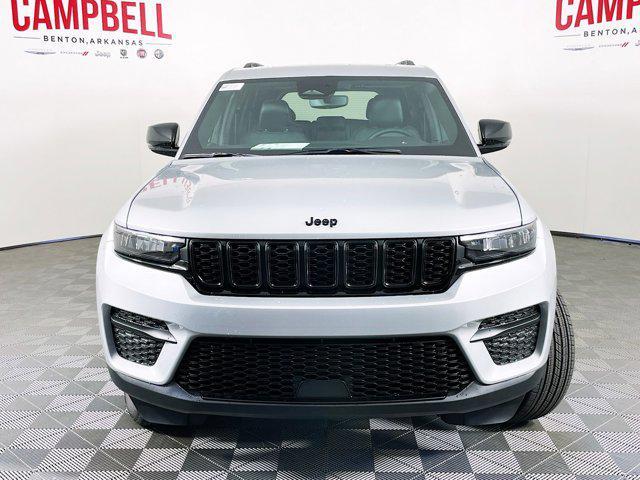 new 2024 Jeep Grand Cherokee car, priced at $41,254