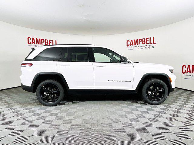 new 2024 Jeep Grand Cherokee car, priced at $39,880