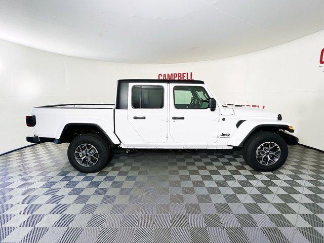 new 2024 Jeep Gladiator car, priced at $46,330