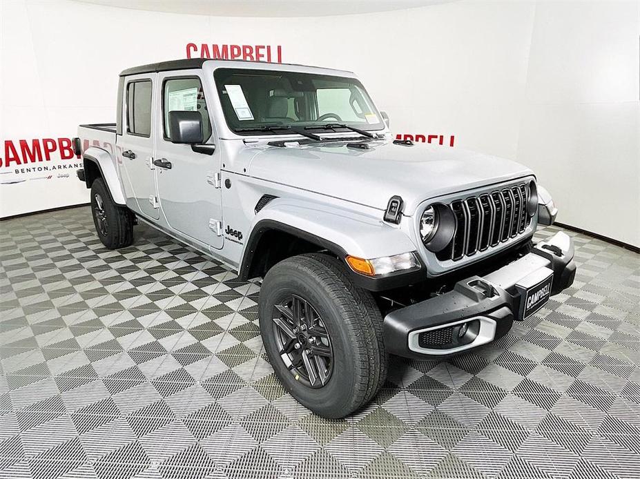 new 2024 Jeep Gladiator car, priced at $42,840