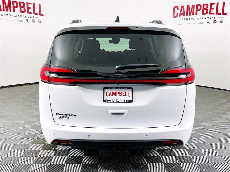 new 2024 Chrysler Pacifica car, priced at $44,491