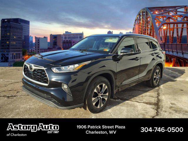 used 2020 Toyota Highlander car, priced at $30,993