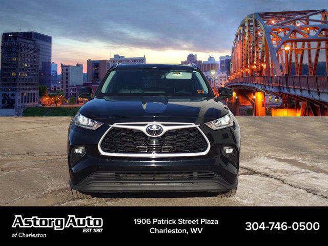 used 2020 Toyota Highlander car, priced at $30,993