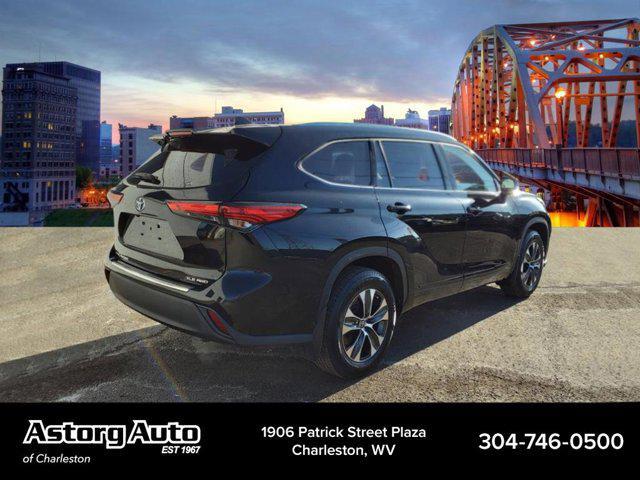 used 2020 Toyota Highlander car, priced at $30,993