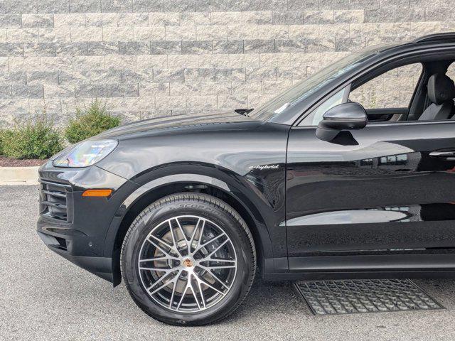 new 2025 Porsche Cayenne car, priced at $112,505