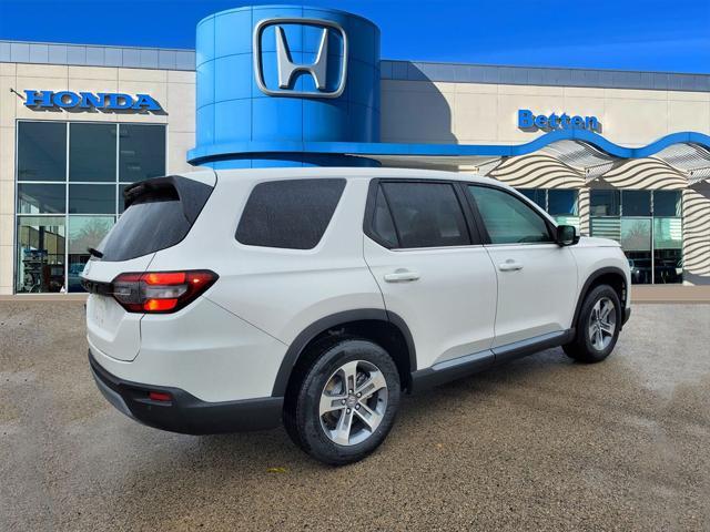 new 2025 Honda Pilot car, priced at $45,366