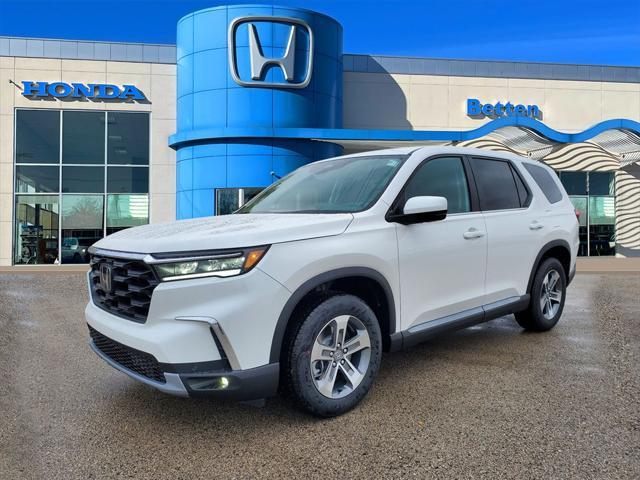 new 2025 Honda Pilot car, priced at $45,366