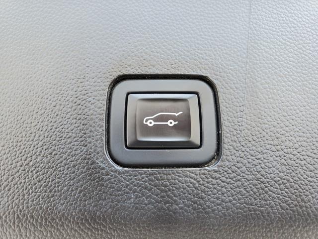 used 2020 Chevrolet Traverse car, priced at $23,329