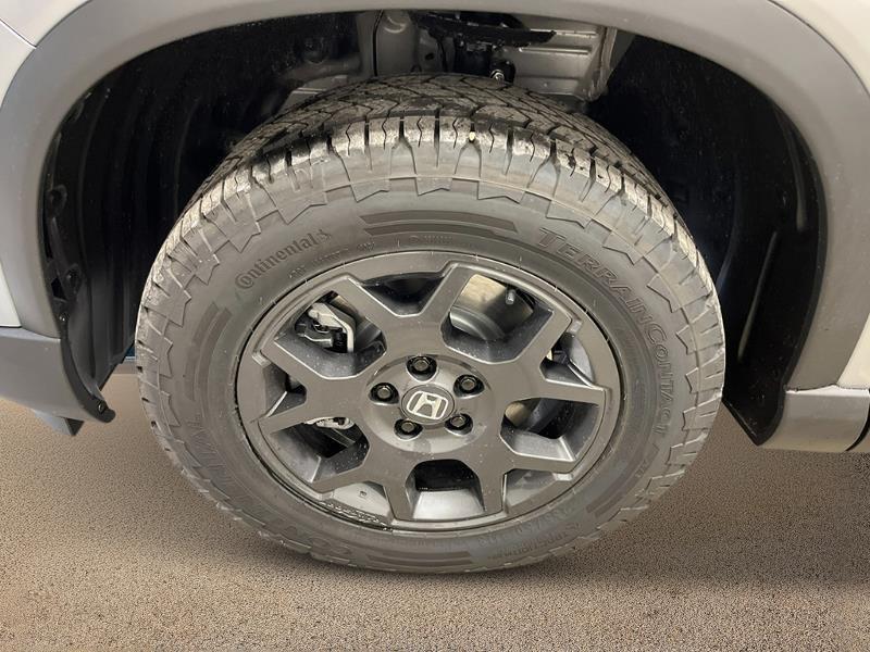 new 2025 Honda Pilot car, priced at $47,932