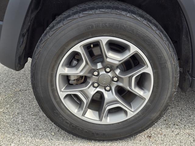 used 2022 Jeep Cherokee car, priced at $24,188