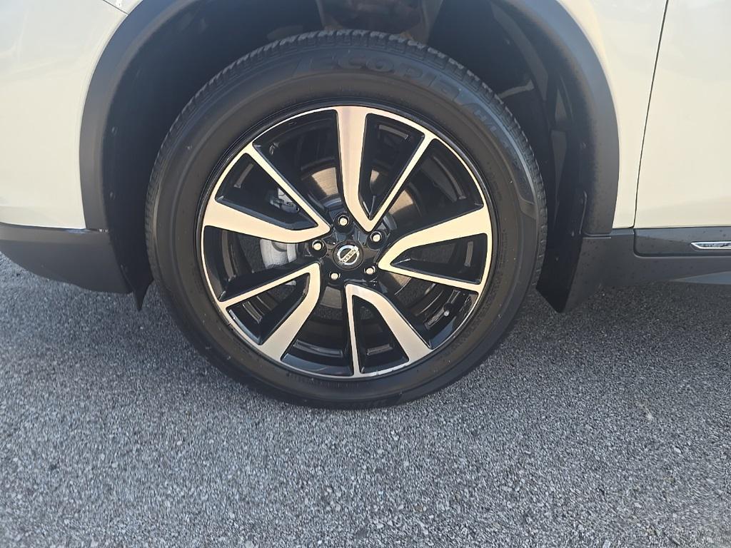 used 2020 Nissan Rogue car, priced at $18,990