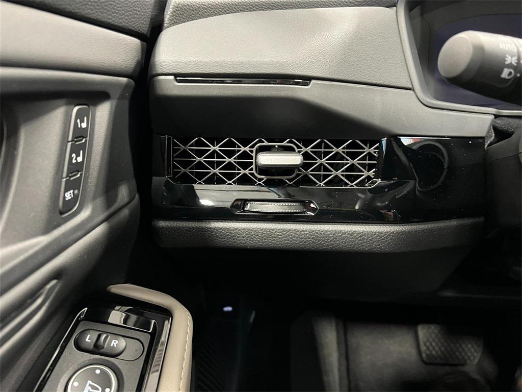 new 2025 Honda Accord Hybrid car, priced at $38,197