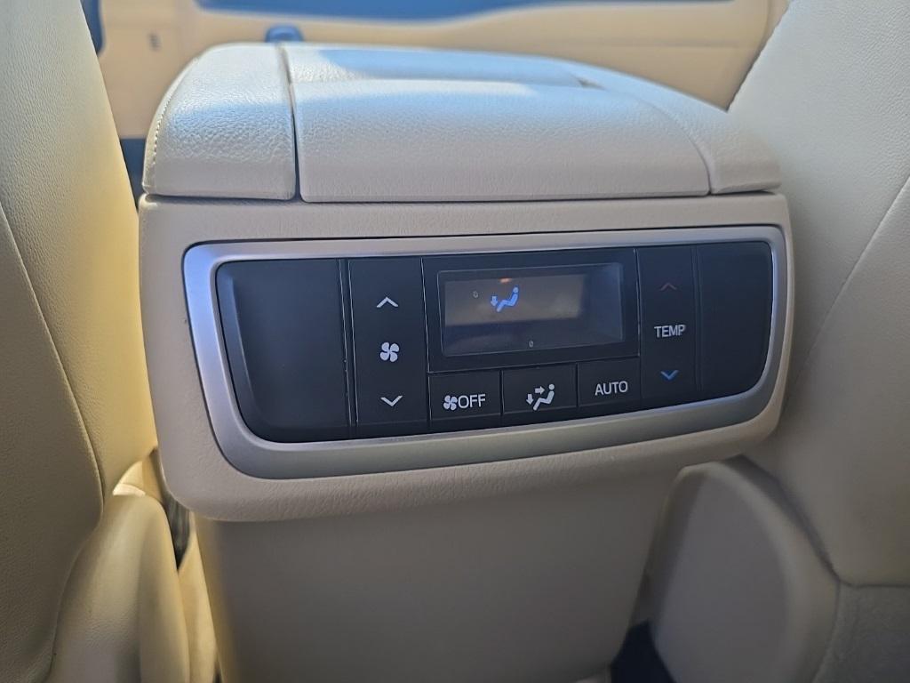 used 2019 Toyota Highlander car, priced at $27,990