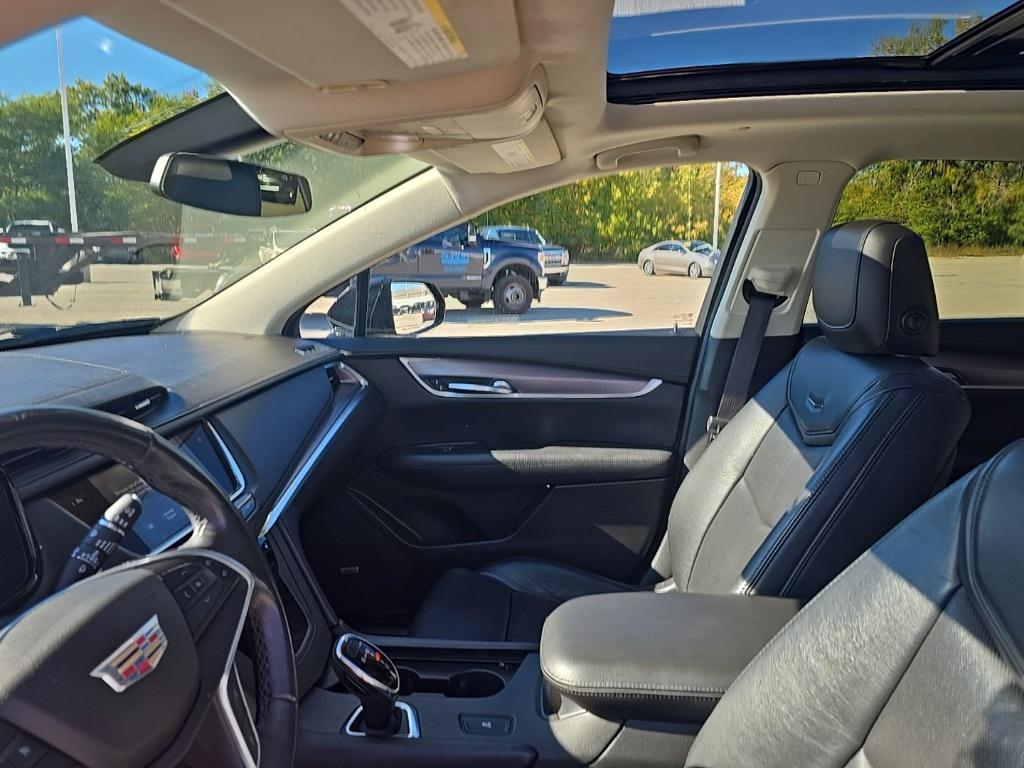used 2017 Cadillac XT5 car, priced at $18,990