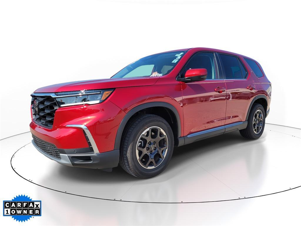 used 2025 Honda Pilot car, priced at $44,657
