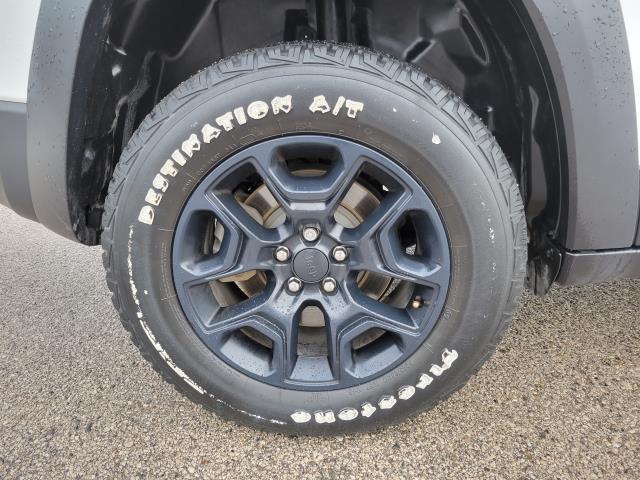 used 2020 Jeep Cherokee car, priced at $21,718