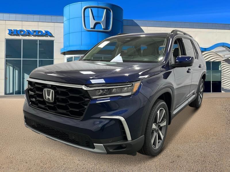 new 2025 Honda Pilot car, priced at $49,595