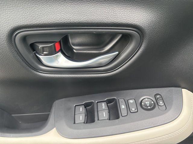 new 2025 Honda HR-V car, priced at $28,295