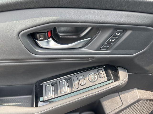 new 2025 Honda Accord Hybrid car