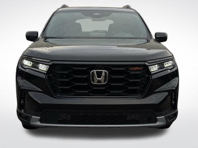 new 2025 Honda Pilot car, priced at $51,375