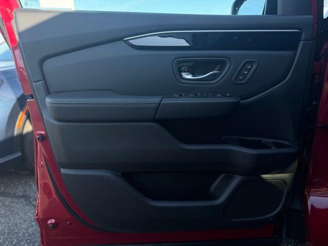 new 2025 Honda Pilot car, priced at $47,550