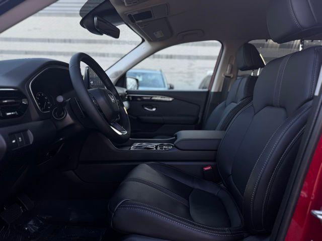 new 2025 Honda Pilot car, priced at $47,550