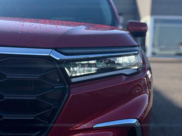 new 2025 Honda Pilot car, priced at $47,550